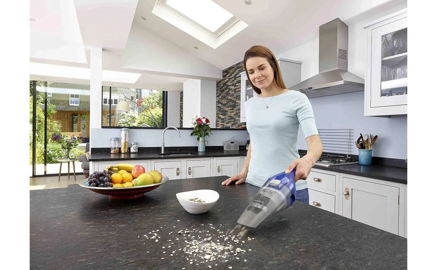 Black&Decker Aspirabriciole senza fili NVC115WA-QW