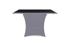 Hawaii set in rattan